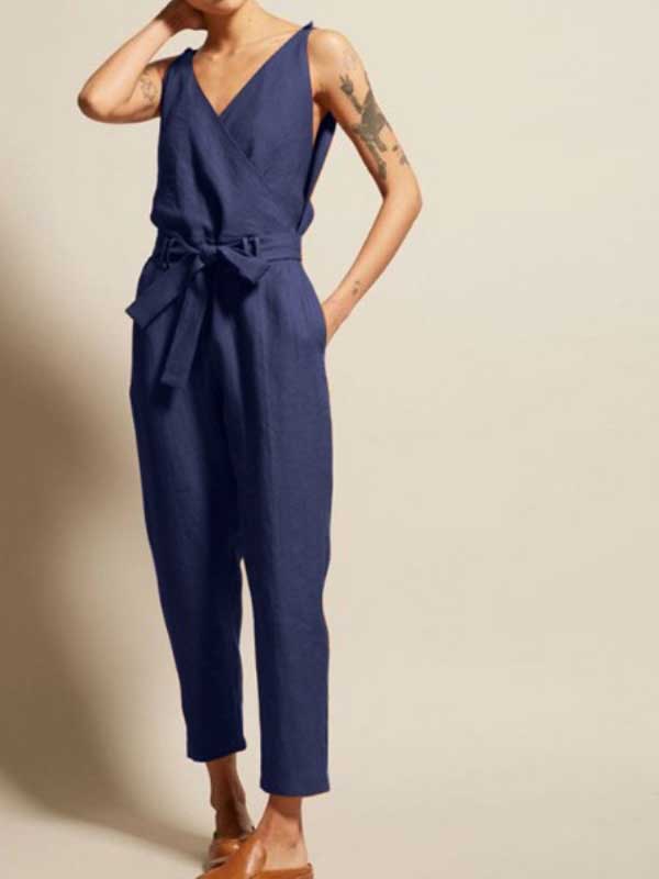 V-neck sleeveless jumpsuit