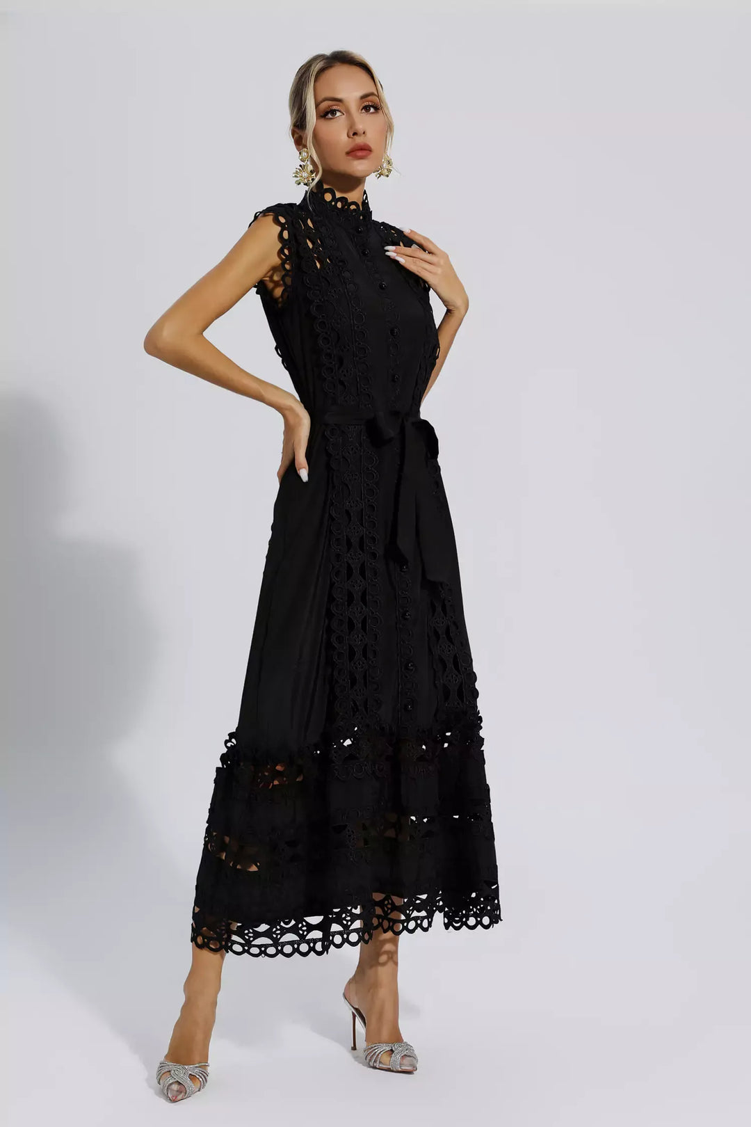 Zyra™ - Black Sleeveless Hollow Maxi Dress